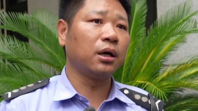 国道上汽车突发起火  巡逻交警秒变“救火卫士” ️ 