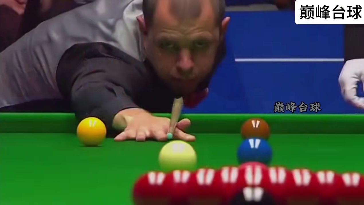 霍金斯开球晕进一颗红球