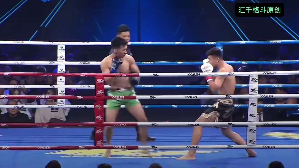 这就是中国格斗硬汉！铁拳铁腿全方位打击，日本选手倒地不起！
