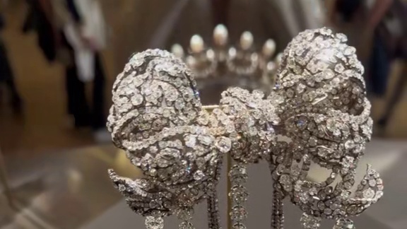 实拍卢浮宫被盗的9件珍宝，此视频或许已成绝版