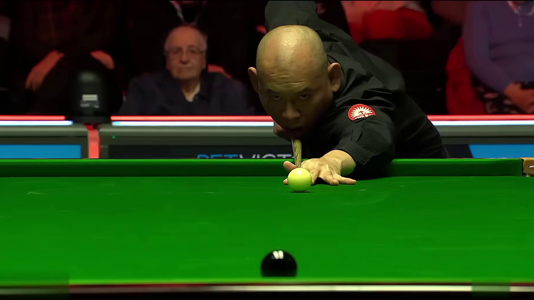 斯诺克极为罕见的比赛，刺激的抢黑定胜负环节，双方球员只攻不防