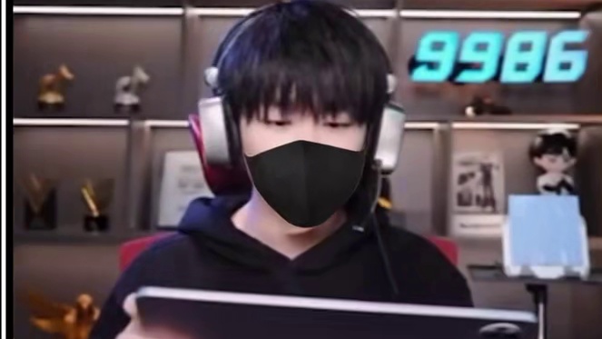 不求人带粉吃鸡局轻松拿捏？这机器就成为高段位标配了吧！#iQOOPad5e #iQOOPad5 系列