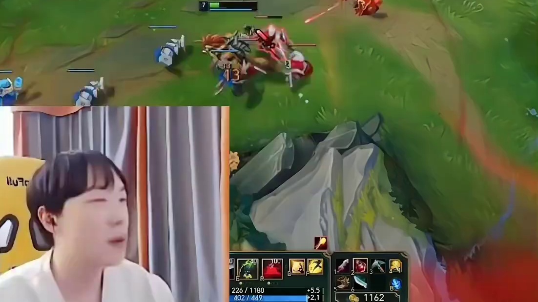 莎莉锐评选手太安逸，宁愿什么都不做也不愿犯错～