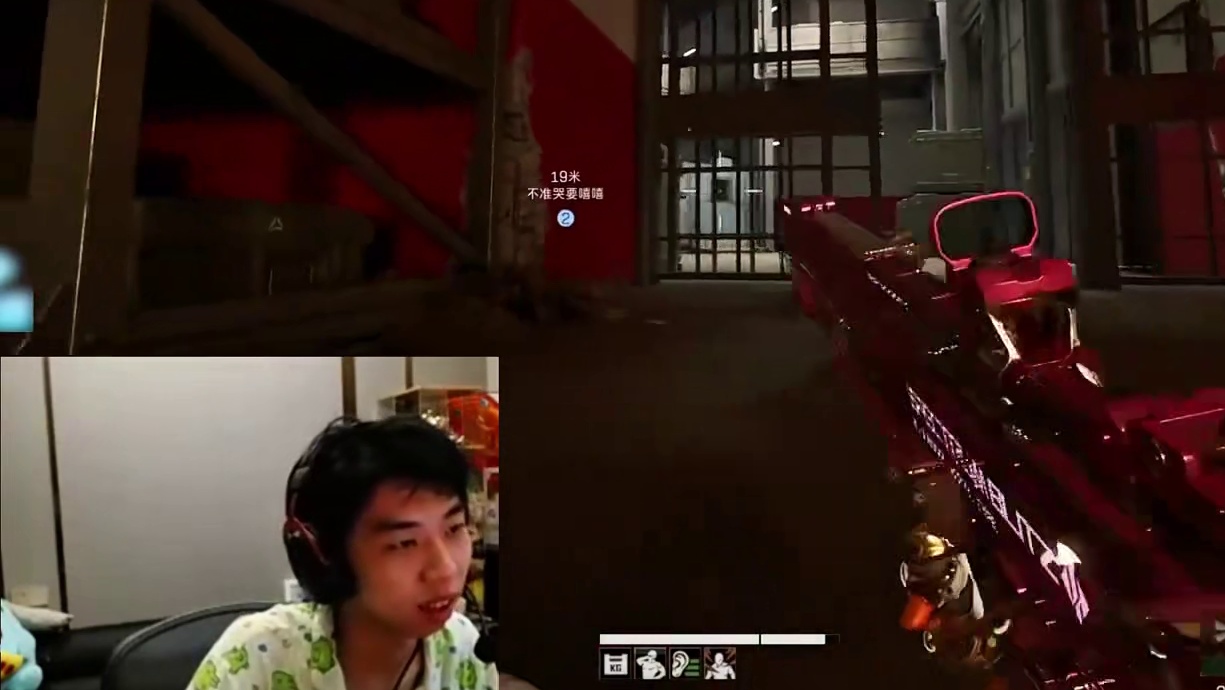 小叮当做任务单挑典狱长，随机奖励一颗“非洲之心”，表情很平淡