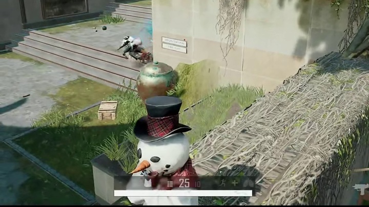 邪恶的希尔文他在装雪人