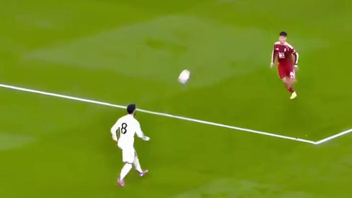 客场成功击败利物浦，这个头球绝杀帅气