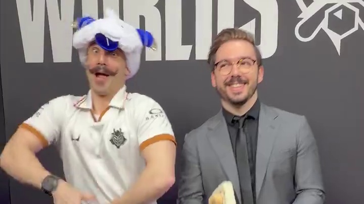 oi！就这么水灵灵的庆祝晋级
#g2 #英雄联盟S15 #上聊S15 #英雄联盟全球总决赛 #美