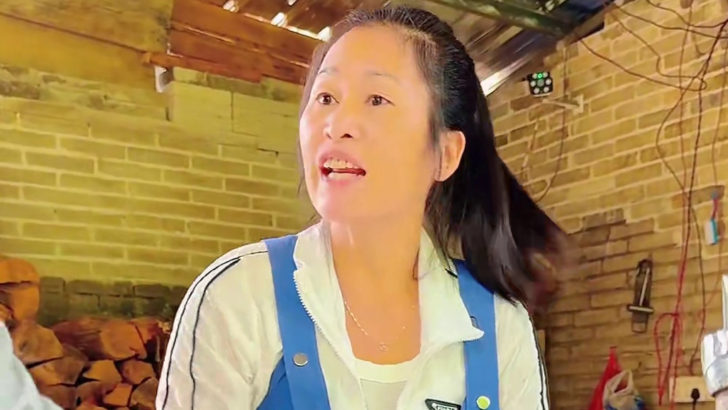 鲜嫩爽脆弹牙 满口香辣过瘾 #舌尖上的美食 #美食创作人 #农村生活 #乡村味道 #美食