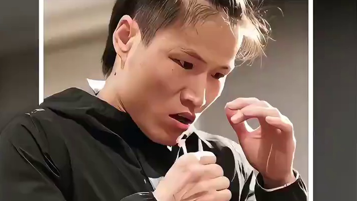 张伟丽vs舍甫琴科 张伟丽和舍甫琴科的比赛可能在2回合内出结果！这将是一场速战速决的比赛！#张伟丽 