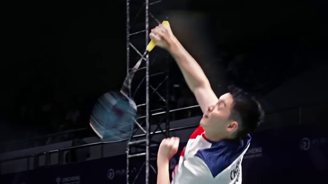 枪响之后 吹散硝烟 把羽毛球打成牛仔对决