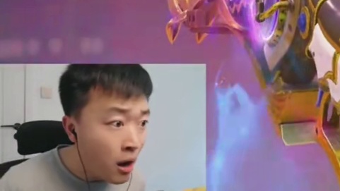 给粉丝安排手册抽转盘 两发拿下传说州长！ #使命召唤手游#Codm老安#Codm午夜回响#大使创造营