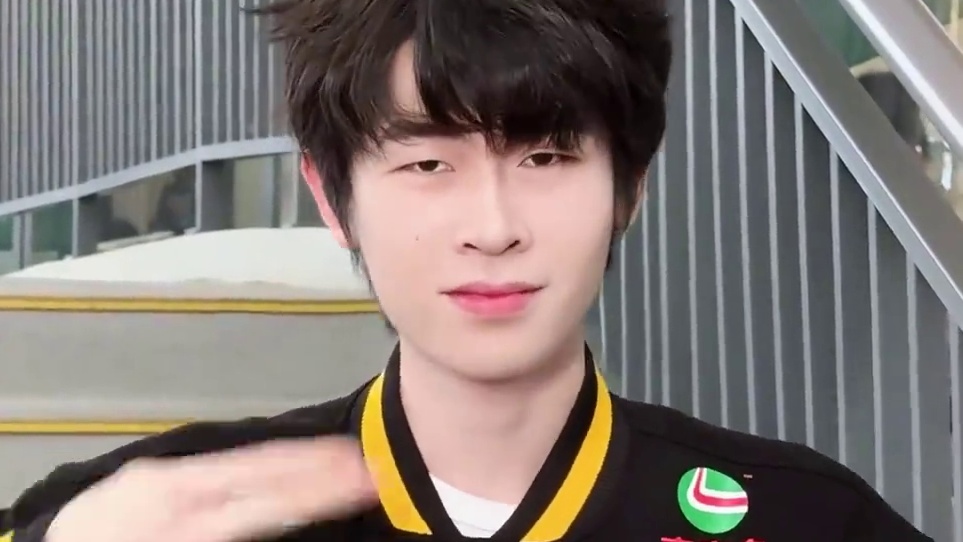 好久久久久久不见៷>ᴗ<៷ #重庆狼队风箫 #广州TTG鹤辞 #2025KPL年度总决赛 #广州TT