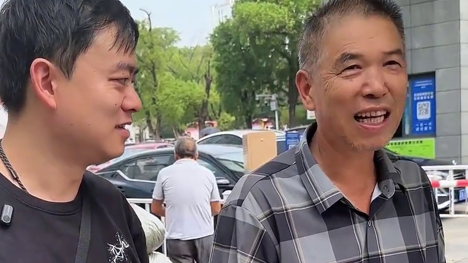 南昌街头偶遇8元盒饭自助，太良心了！ #南昌美食#路边摊美味#寻味烟火气#街边小吃