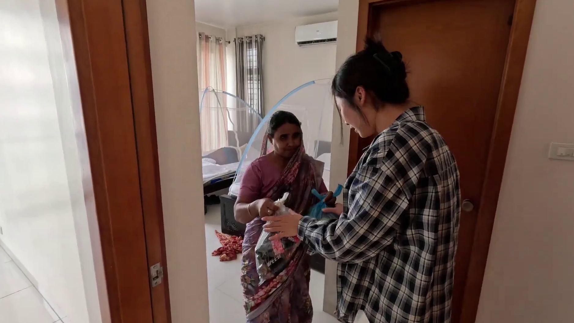 现在所以的情况都了解清楚了，下午我们一起出发去乡下。#孟加拉 #孟加拉国 #印度 #环球旅行 #娜娜