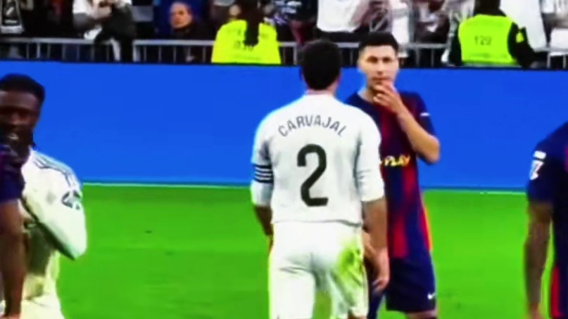 皇马巴塞罗那赛后“打招呼”全记录，亚马尔卡瓦哈尔有礼貌的招手