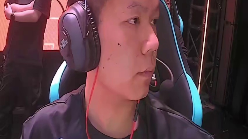 狗哥提前预判念旧秒狙然后完成高难度1v2