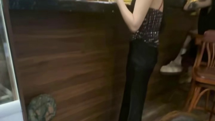 你很可爱，如果有一天我征服了世界，我会把你留下来