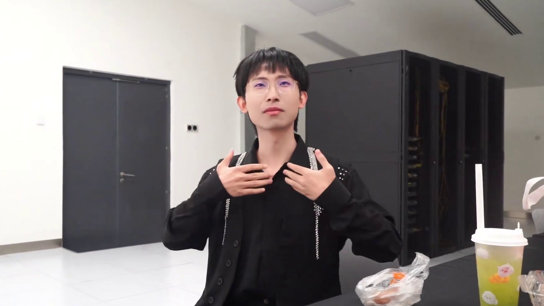 绞尽脑汁我又灵机一动!