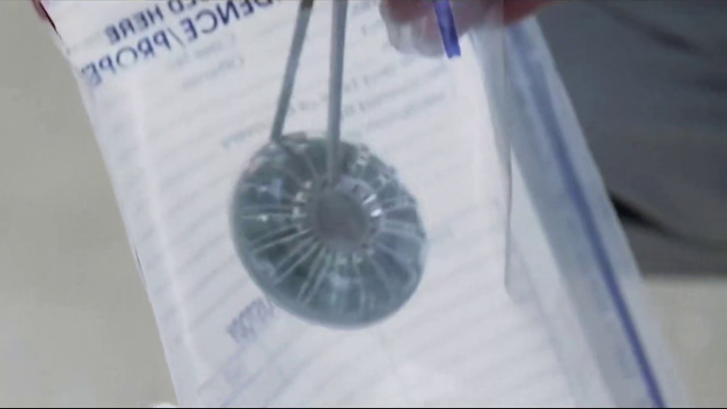 AI“弑主”是必然逻辑?这部20年前的电影简直就是神预言