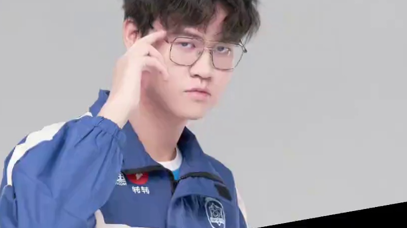 嘴哥：我想去红色的队伍混两个冠军#estar易峥 #gemini郭家毅 #2025KPL年度总决赛