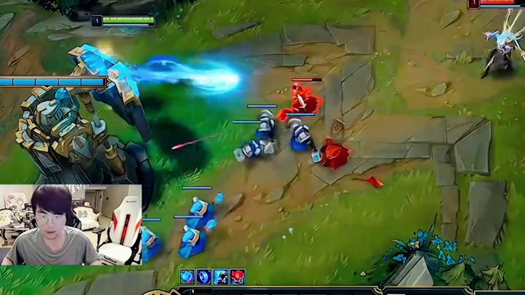 姿态试玩联盟WASD新型移动方式，直呼碉堡了