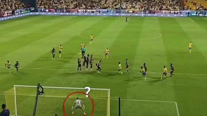 C罗40岁依然打出电梯世界波#足球