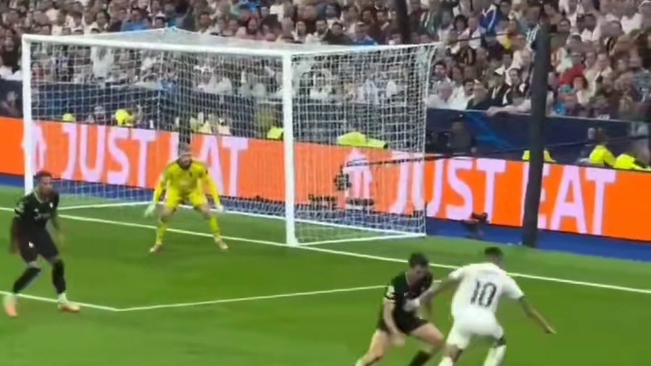 晃倒！足球场上的精彩！