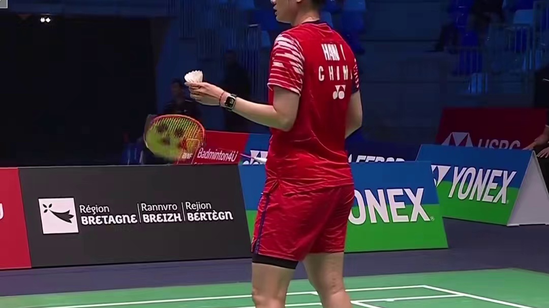 韩悦连续出现失误，李文珊以23-21完成单局逆转