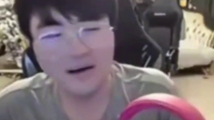 姿态回应抽签，直言TES夺冠庆功宴记得叫我