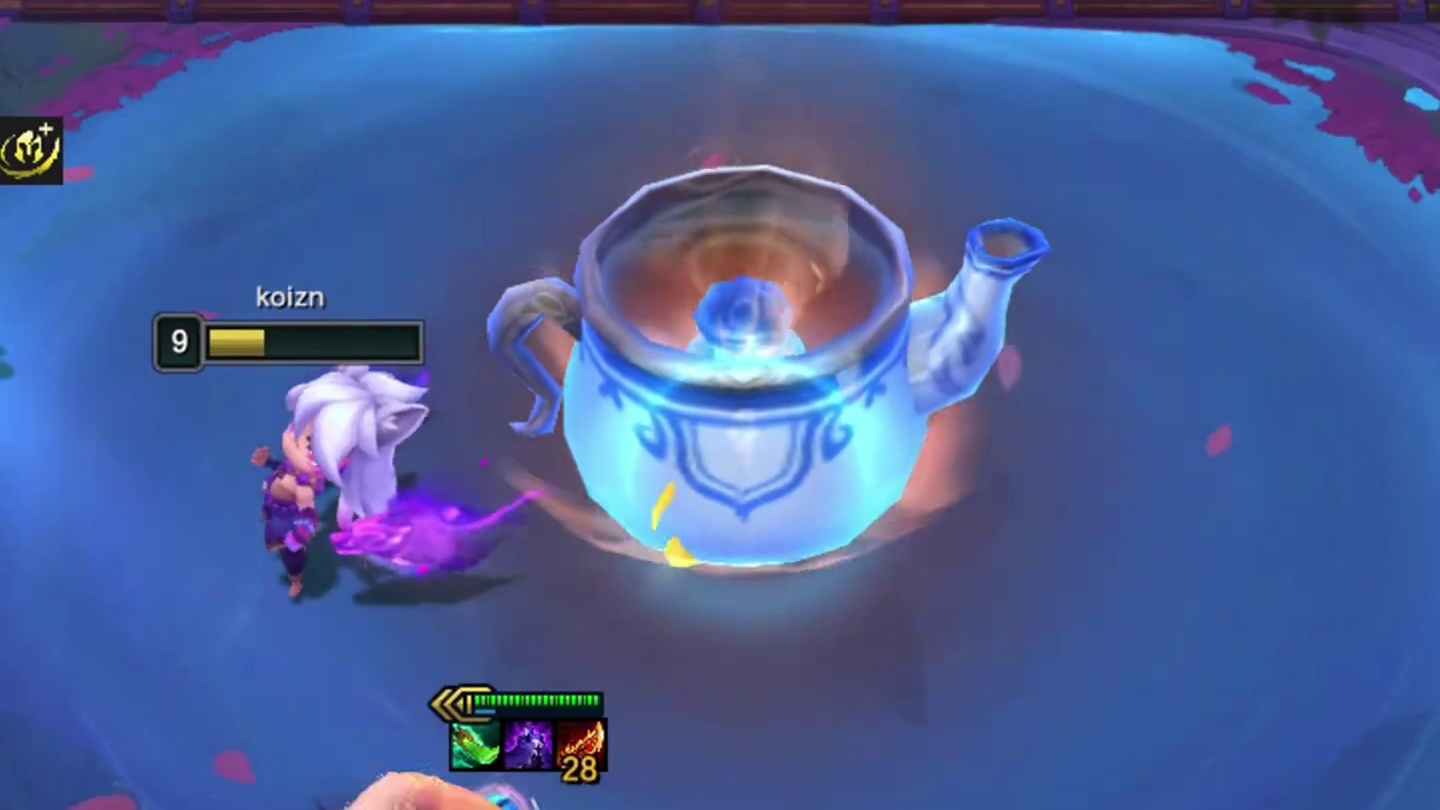 佐伊：想玩的都偷过来了！！！#云顶隐秘海域返场 #巨龙狂欢月 #云顶之弈 #佐伊 #金铲铲之战