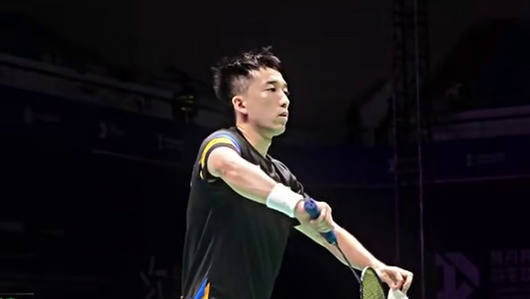 你说发个球容易吗……