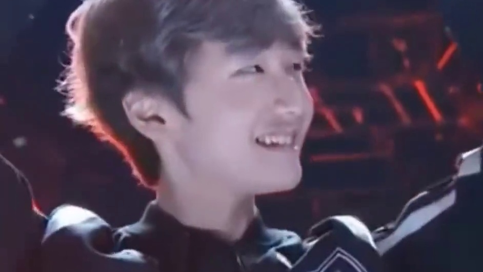 ROX TIGERS五人组全部告别赛场 #GEN战胜HLE  #S15淘汰赛  #英雄联盟S15