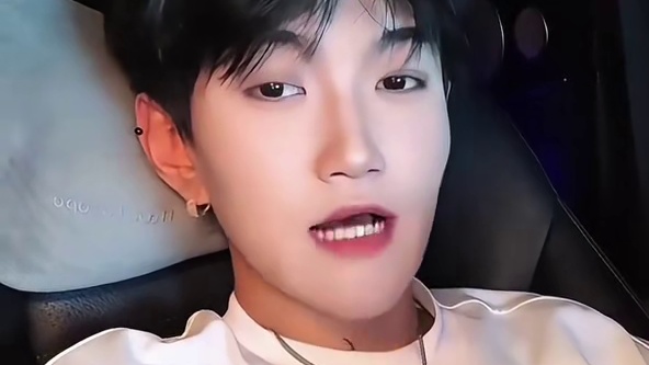 其实你没有多喜欢她 只是因为她像她而已#翻唱 #感谢你曾经来过 #无声卡清唱 #翻唱 #唱歌