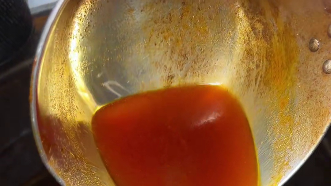 街头33一碗的爆辣螺蛳粉！你们觉得值不值️