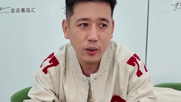 这种低级错误还能犯？？？ #上海 #二奢老金 #办公室 #低级错误 #失误瞬间