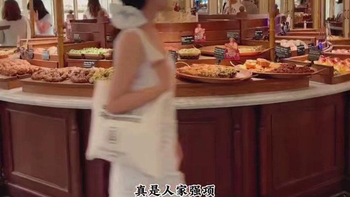 杭州啥都难吃，就蛋糕又卷又便宜又好吃