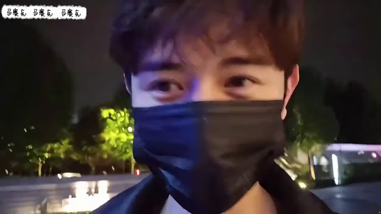 上路最牛的车，童锦程的豪车都当场给干废！