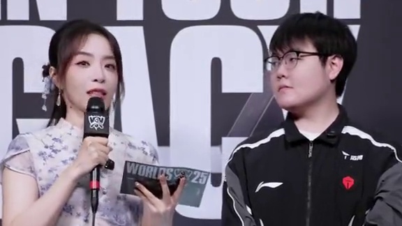 369采访:没有人会一直输! #TES战胜G2 #S15淘汰赛 #英雄联盟S15 #上聊S1