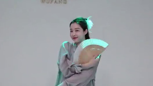 香水有毒 我没毒 #香水有毒舞蹈  #香水有毒舞蹈挑战 #舞蹈日常 #翻跳#潮流舞蹈大赛