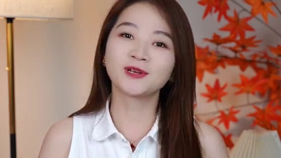 为什么说00后正在被资本套路？手上根本别想留住一分钱！#零距离看懂财经  #消费 #经济 #00后 