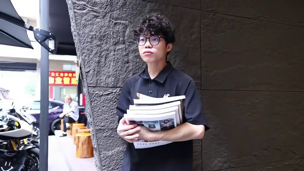 POV：当你几个兄弟说来接你放学时…#机车摄影 #杜卡迪V4sp #川崎H2 #雅马哈R1M #摩潮