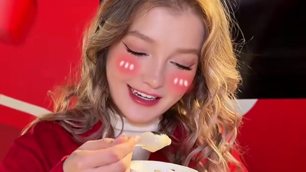 排了九小时的队，就为了这口蛋烘糕，还有这口好运汤圆！ #好东西整活大赛 #玩个很新的东西 #双11整