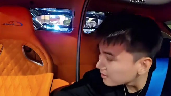 开布加迪出门又被拿下了太难了#小小小酷哥 #组织1995 #名场面 #布加迪chiron