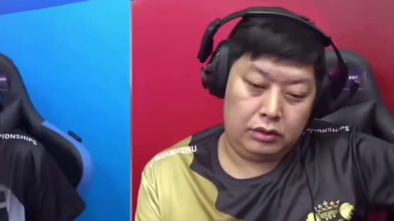 斗地主：四炸恶战气哭掘开！兵器谱第一带头单挑！结局。。。