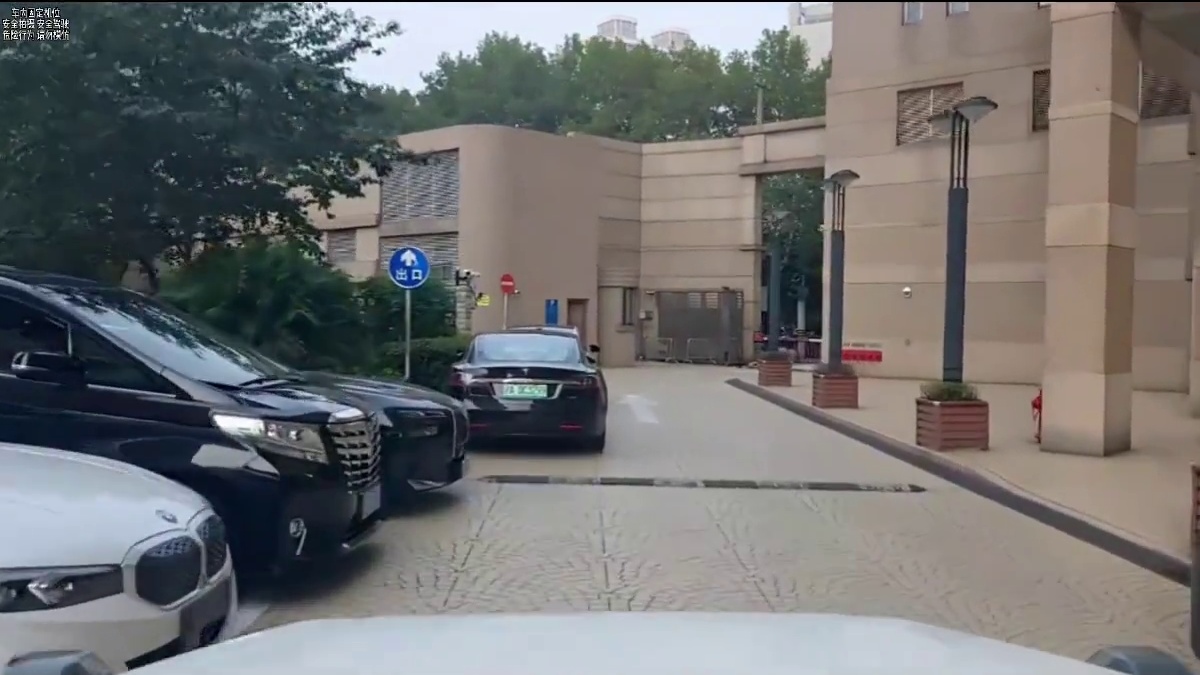 一句话给保安整懵了#小小小酷哥 #组织1995 #名场面