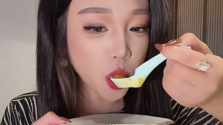 祁记功夫面片 热气腾腾，暖暖乎乎的面片儿，可以吃炒的也可以吃汤的青海西宁那边的做法， 在摩界969门