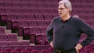 喬丹傳記第16集：敢把籃球之神按著爆錘，活該這個(gè)小人物，成為一方統(tǒng)帥