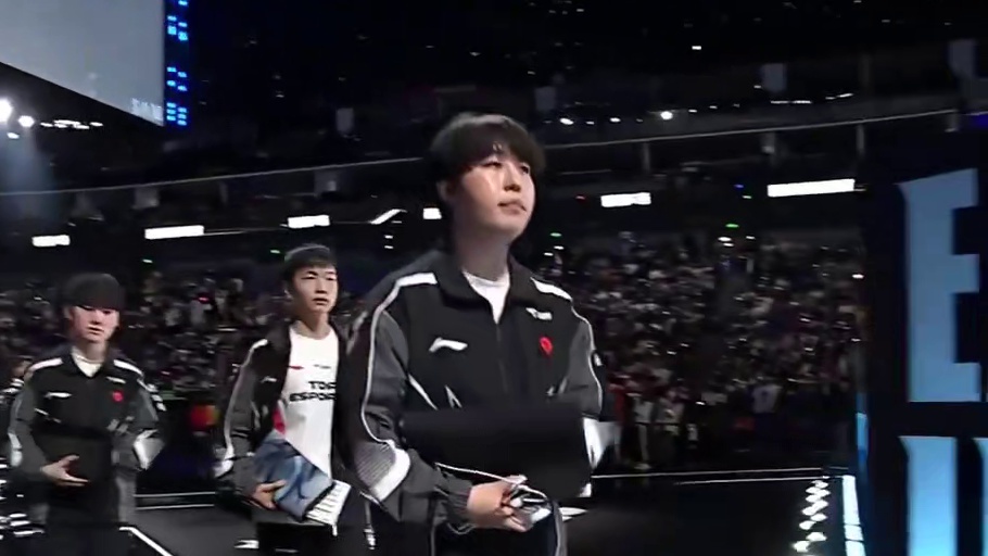 TES告别全球总决赛舞台 #T1战胜TES  #S15淘汰赛  #英雄联盟S15  #上聊S15