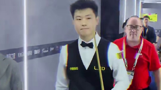 2025世界斯诺克巡回赛国际锦标赛，延期资格赛（128-64），赵心童6:1战胜奥利弗·布朗，获得首