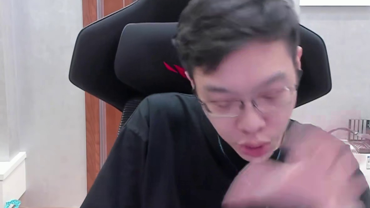 看起来内存短期内不会降价了！ #青蛙辅助